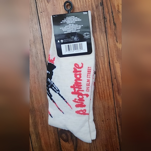 2 Pair Of Scary Movie Socks. Friday 13th And A Nightmare On Elm Street Socks NWT - Picture 5 of 5